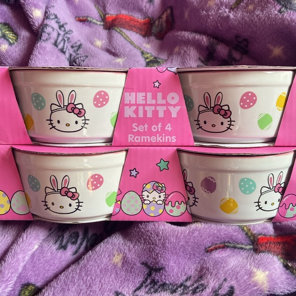 Hello Kitty Easter Dinnerware Set for Easter (4) Bowls and (4) Ramekins New - Picture 3 of 3
